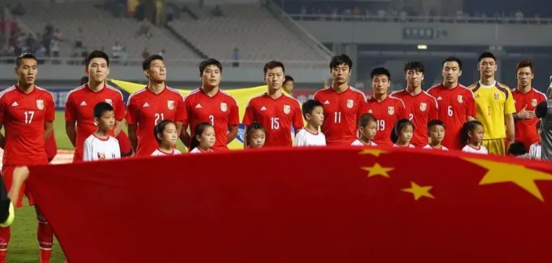 关于亚洲足球盛事即将展开，球迷热情高涨的信息