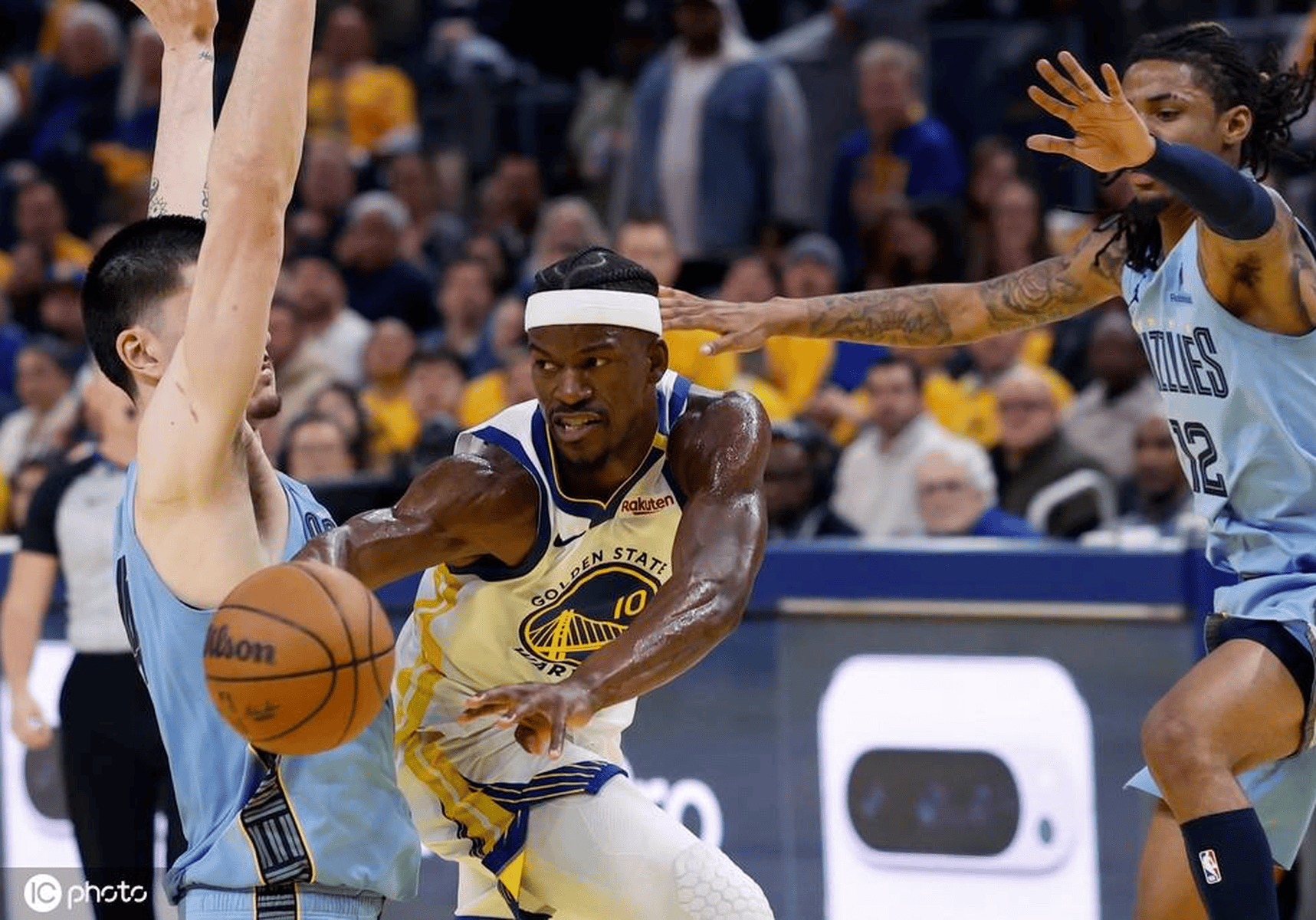 关于巴特勒回归赛场，赛况扑朔迷离首场状态亮眼，TES观众沸腾！的信息